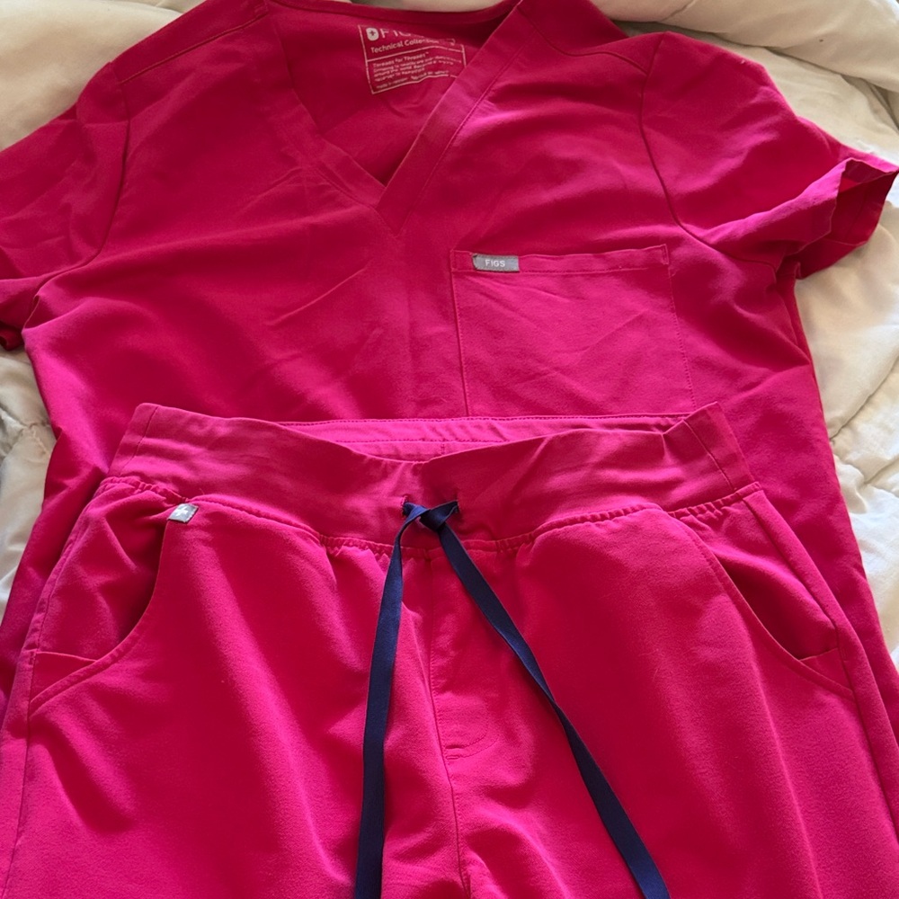 Figs zamora jogger set in  Hot Pink